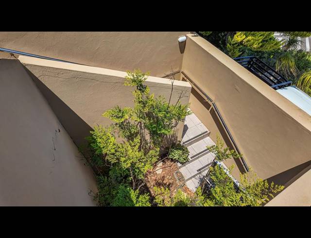 7 BEDROOM HOUSE FOR SALE IN DANA BAY